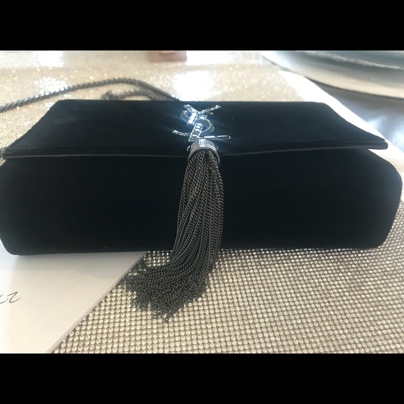 YSL SAINT LAURENT. Authentic Black Velvet Bag - Picture 5 of 8